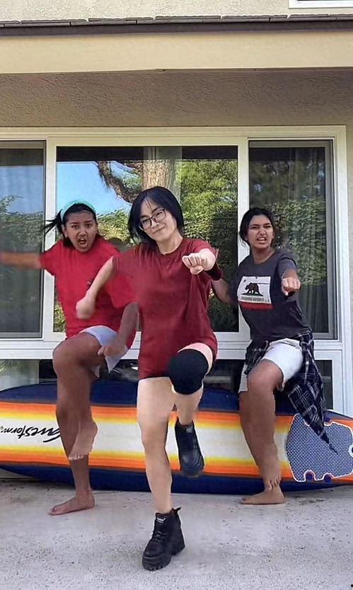 网红吃瓜的妈妈视频