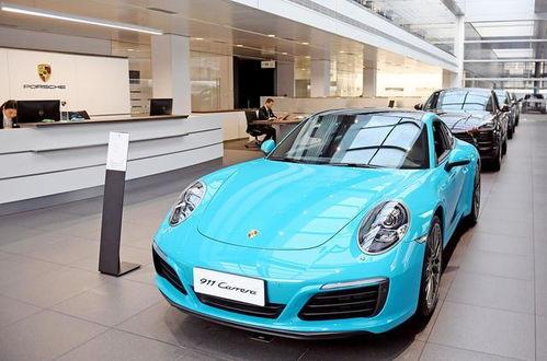 保时捷网红女销售吃瓜