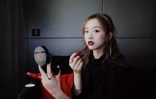 男网红吃瓜视频本人,揭秘幕后真相！