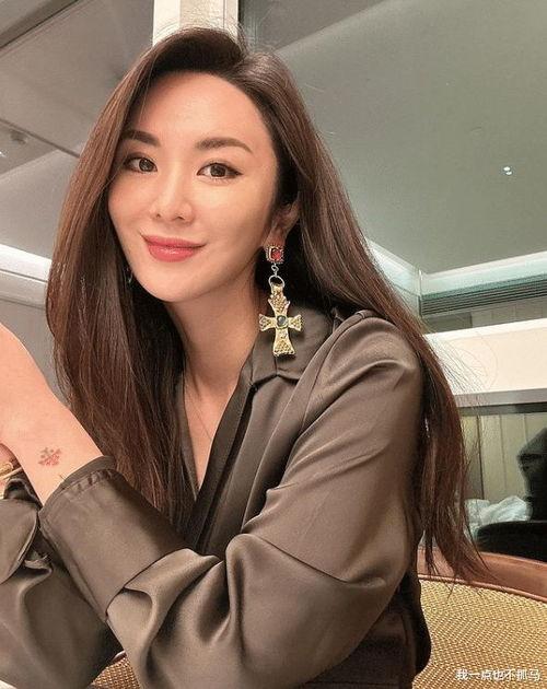 吃瓜网红明星是谁啊视频,吃瓜网红明星背后的故事